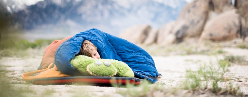 Kind im Schlafsack / © vernonwiley / Getty Images International