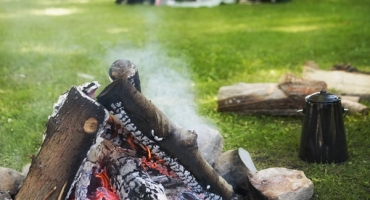 feuer-machen_camping-feuer