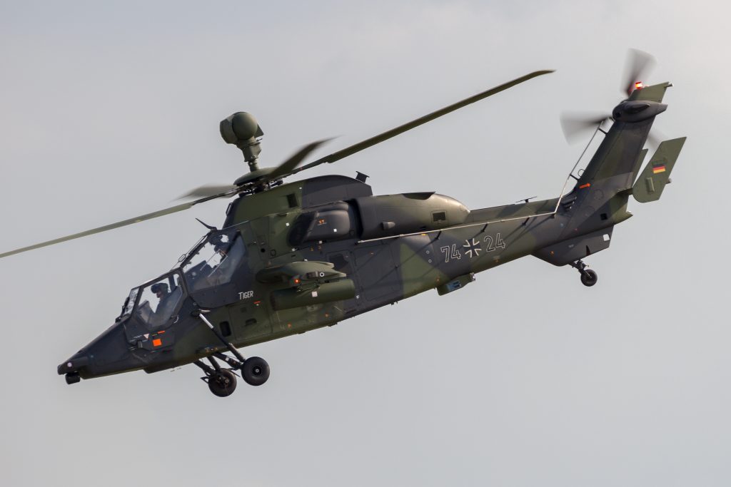 Hubschrauberpilot bei der Bundeswehr BW Online Shop Magazin